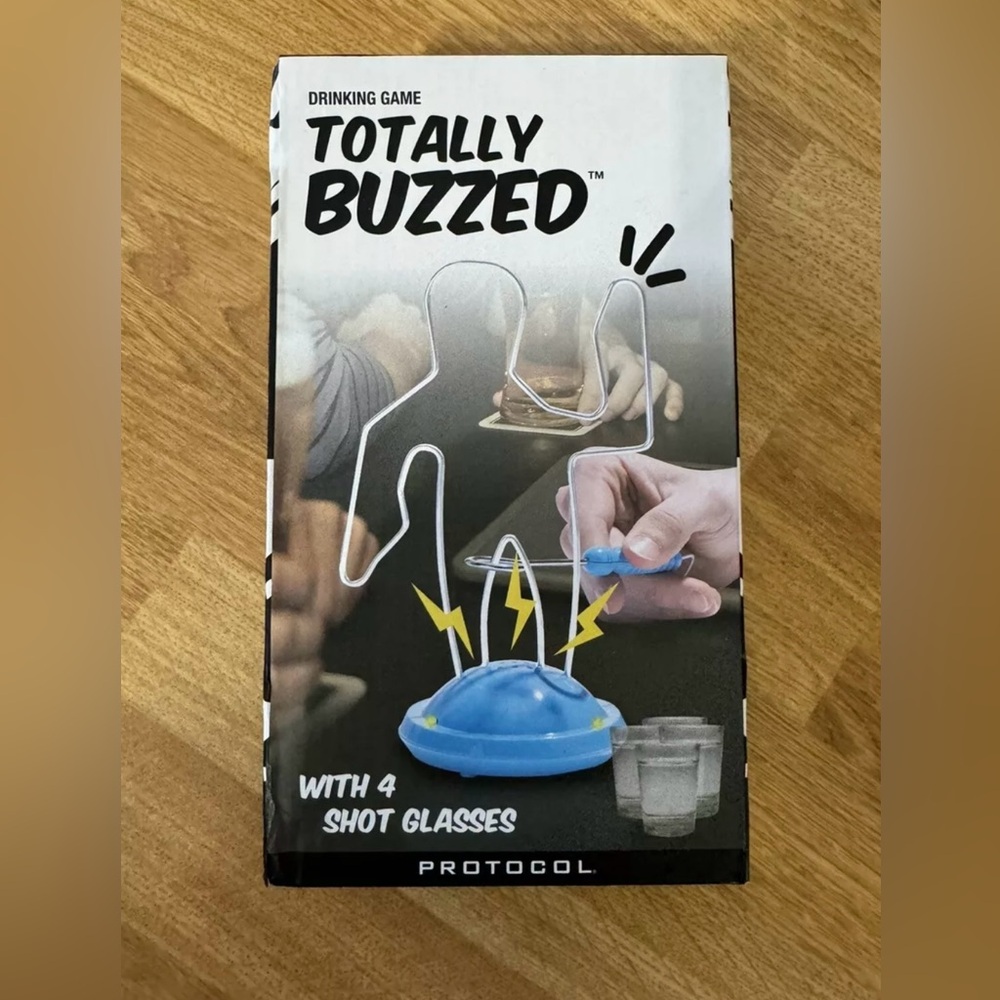 Ultimate Party Fun! Totally Buzzed Drinking Game with 4 Shot Glasses NIB